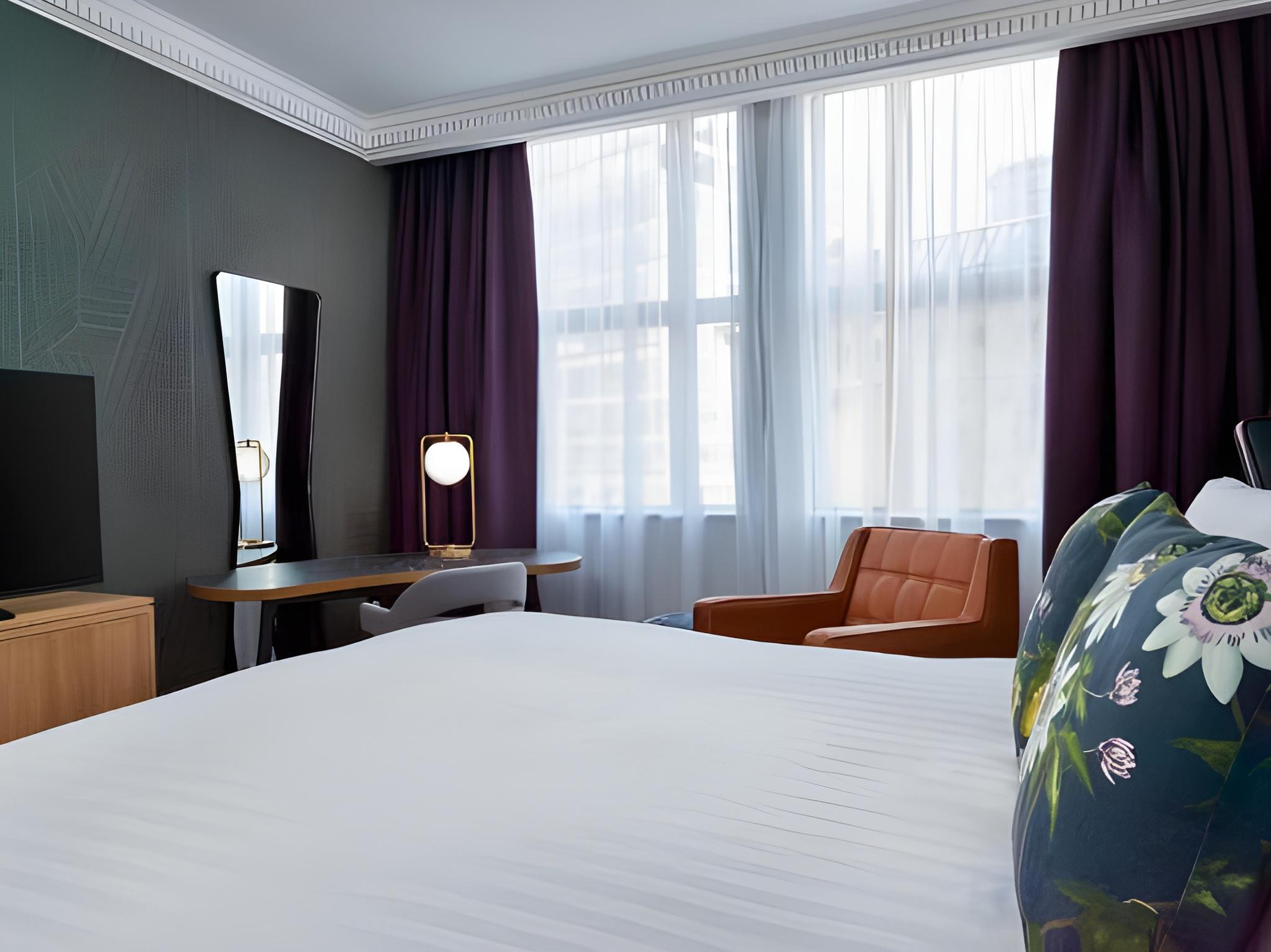 Heaven, Suite, King Bed