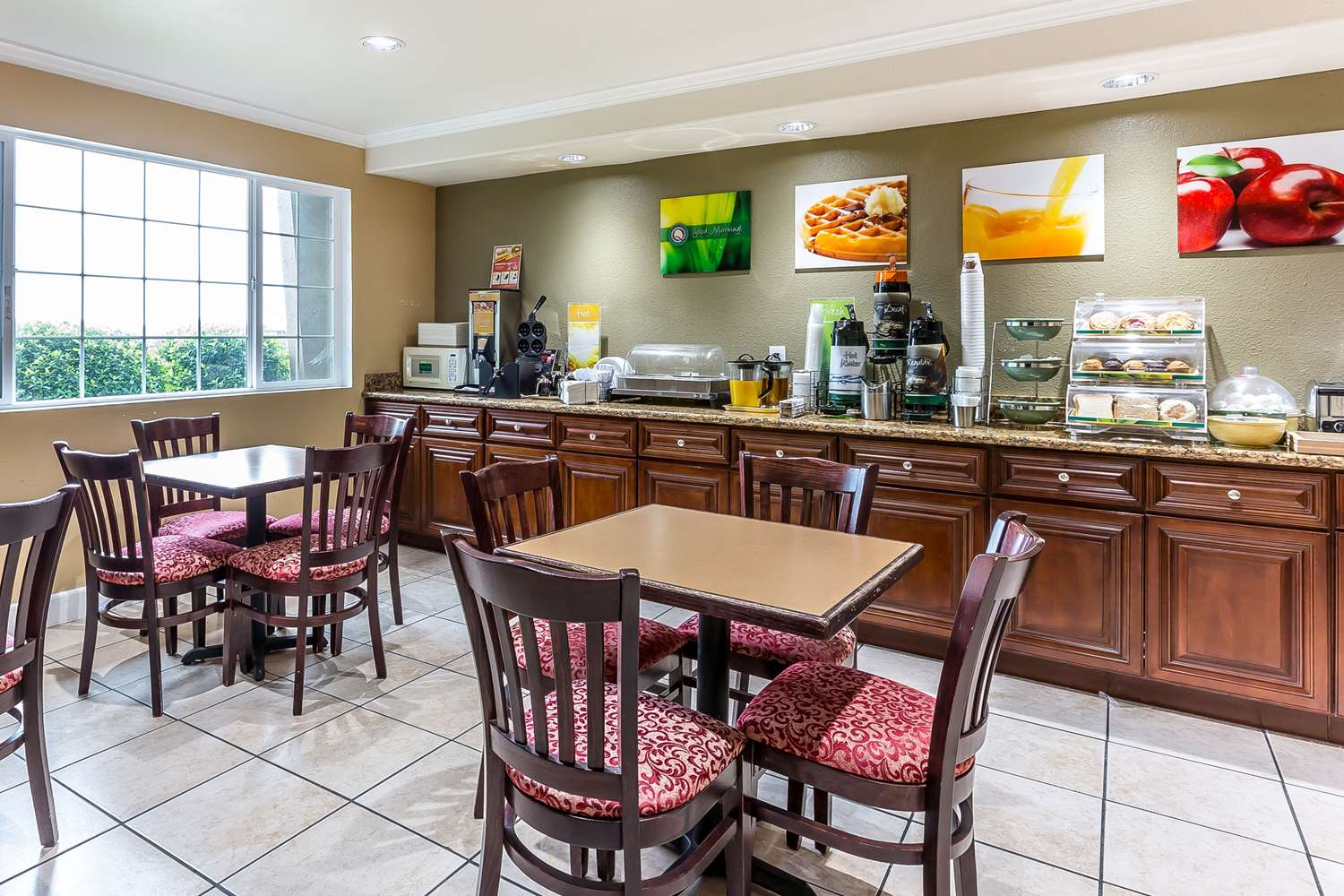 Quality Inn near Hearst Castle 24/29