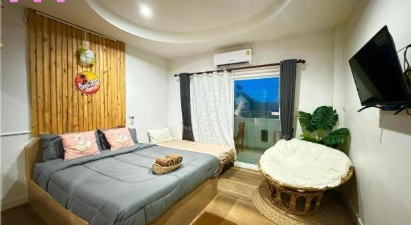 Baan Navy Hotel 12/64