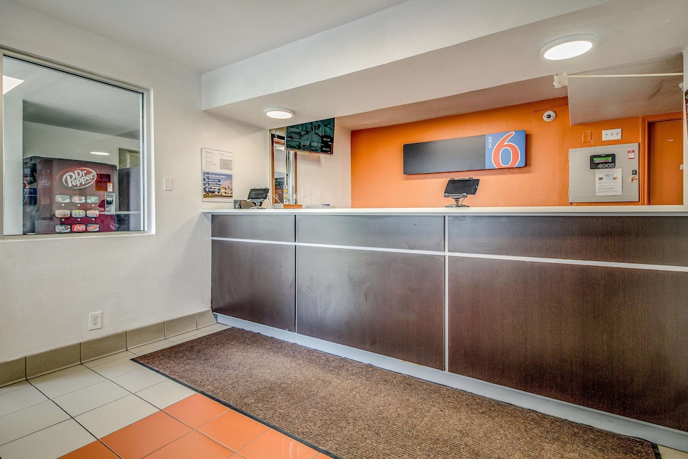 Motel6 Conroe, TX 9/63