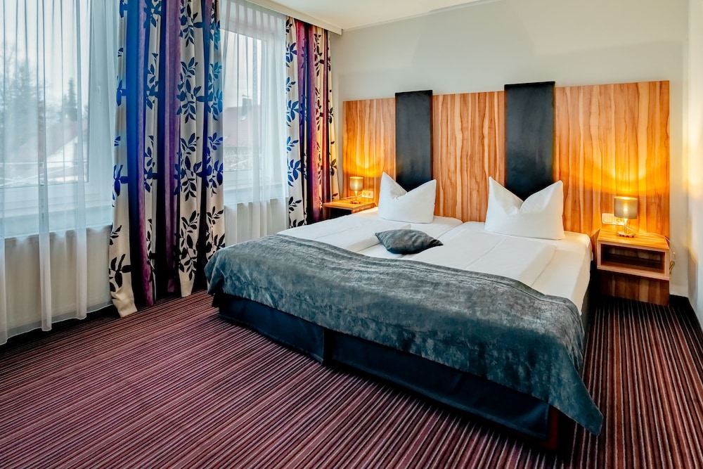 STANDARD, DOUBLE BED