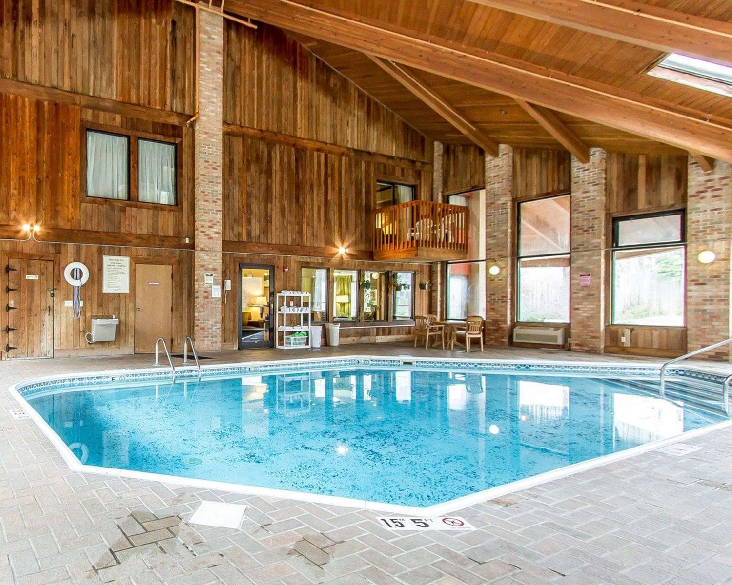 Quality Inn Macomb Near University Area 38/38