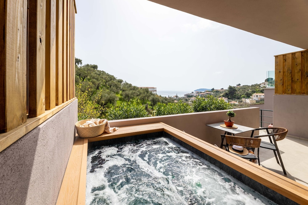 Skiathos Avaton Suites and Villas 38/66