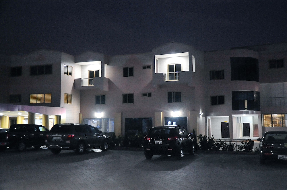 Tomreik Hotel 52/55