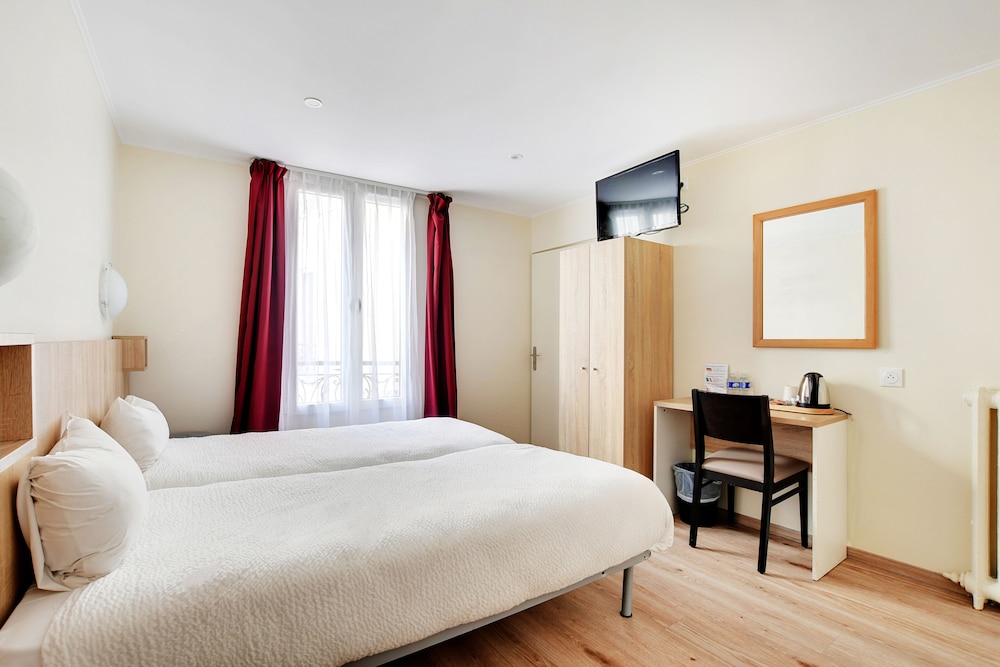 ROOM, TWIN BEDS