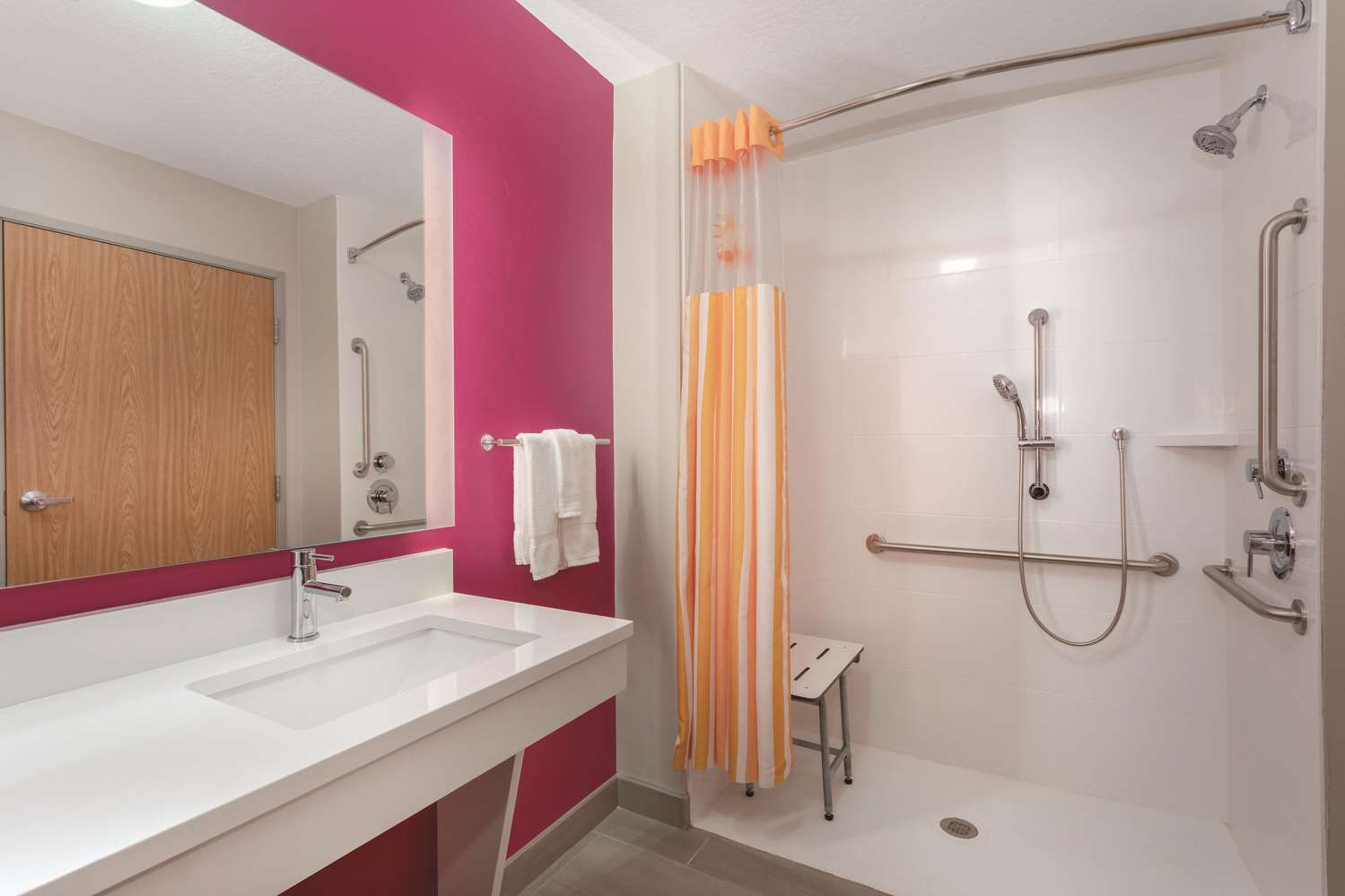 La Quinta Inn and Suites by Wyndham South Jordan 42/42