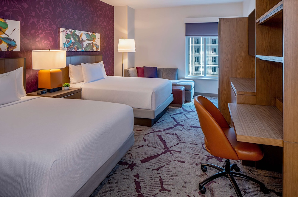 Hyatt House Tampa Downtown 33/63
