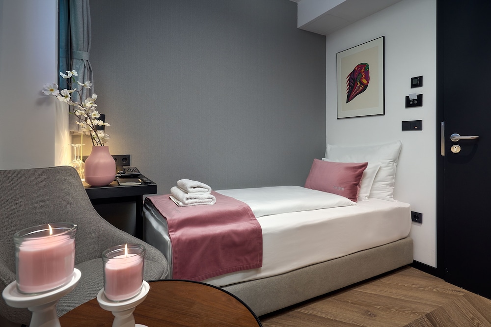 The Hotel Ljubljana 14/43