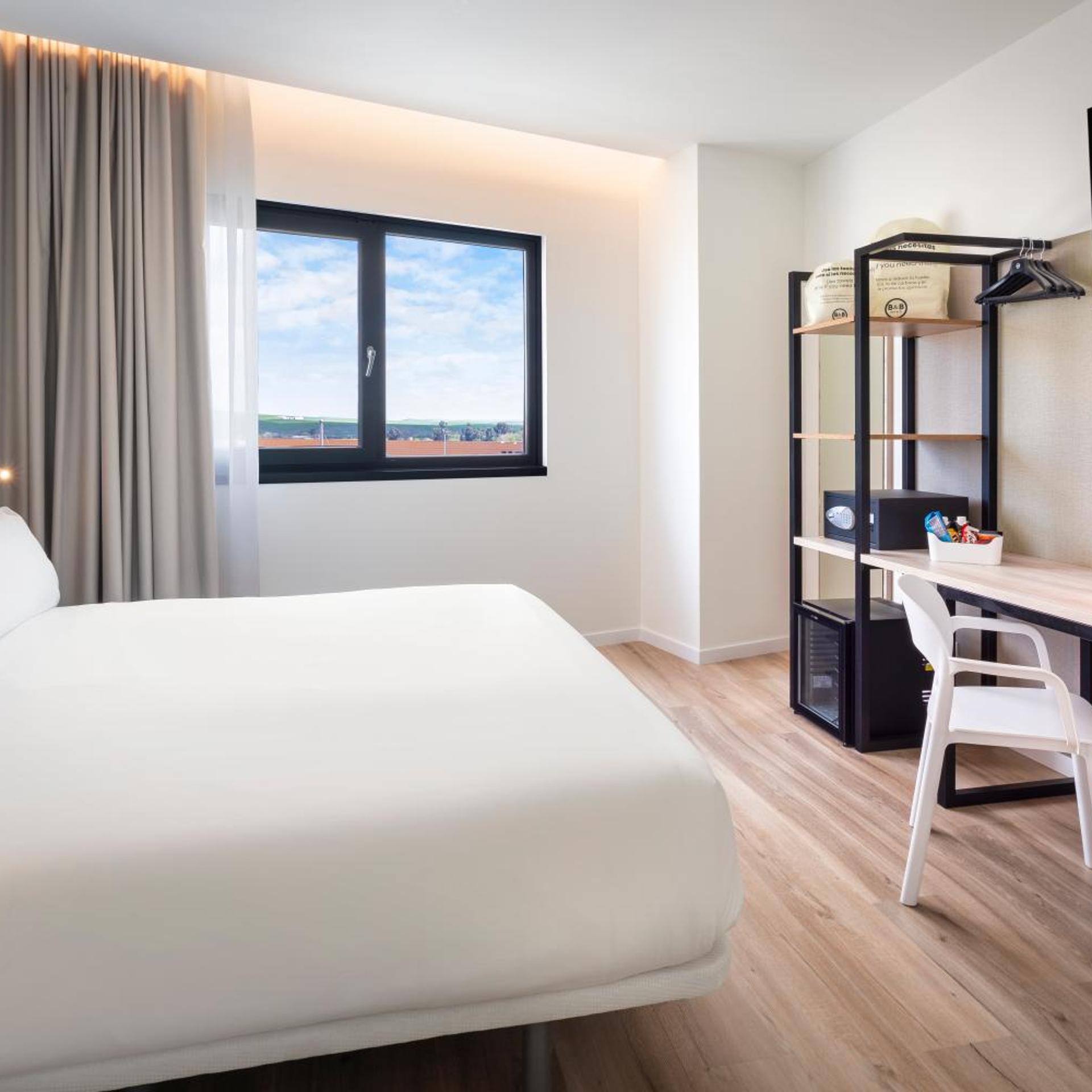 غرفة سوبيريور بسرير مزدوج، B&B HOTEL Ecija 7/9