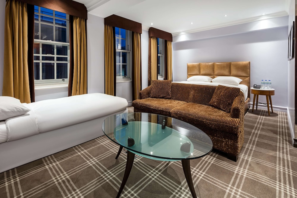 Radisson Blu Hotel London Bond Street 34/71
