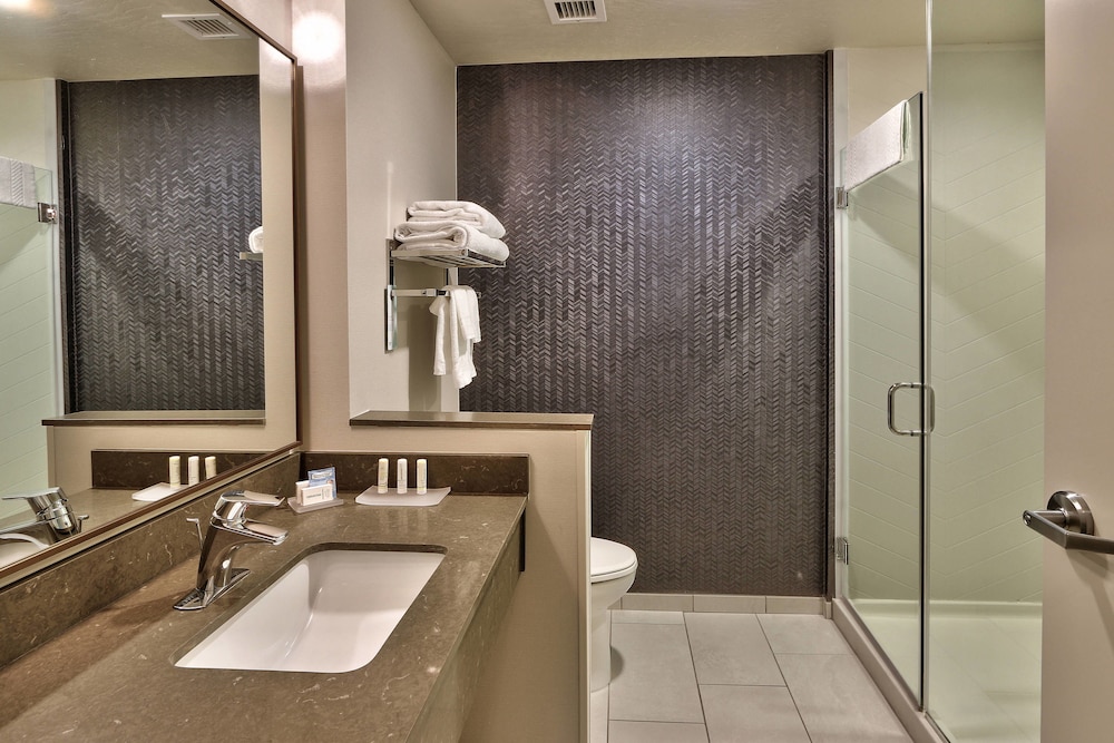 Fairfield Inn & Suites By Marriott Albuquerque North 10/32