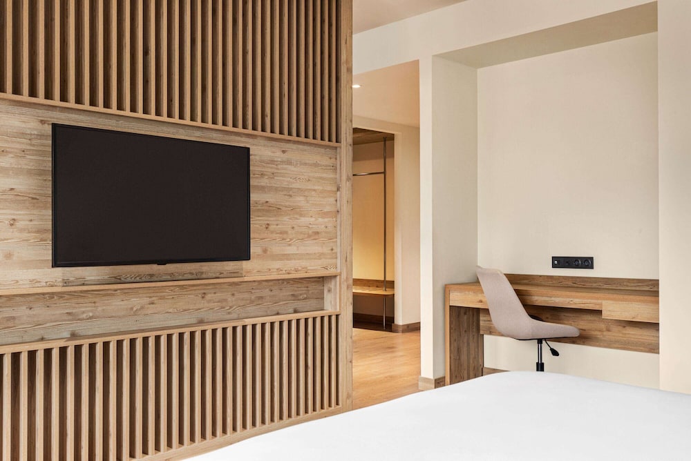 Ramada Encore by Wyndham Zomin 21/41