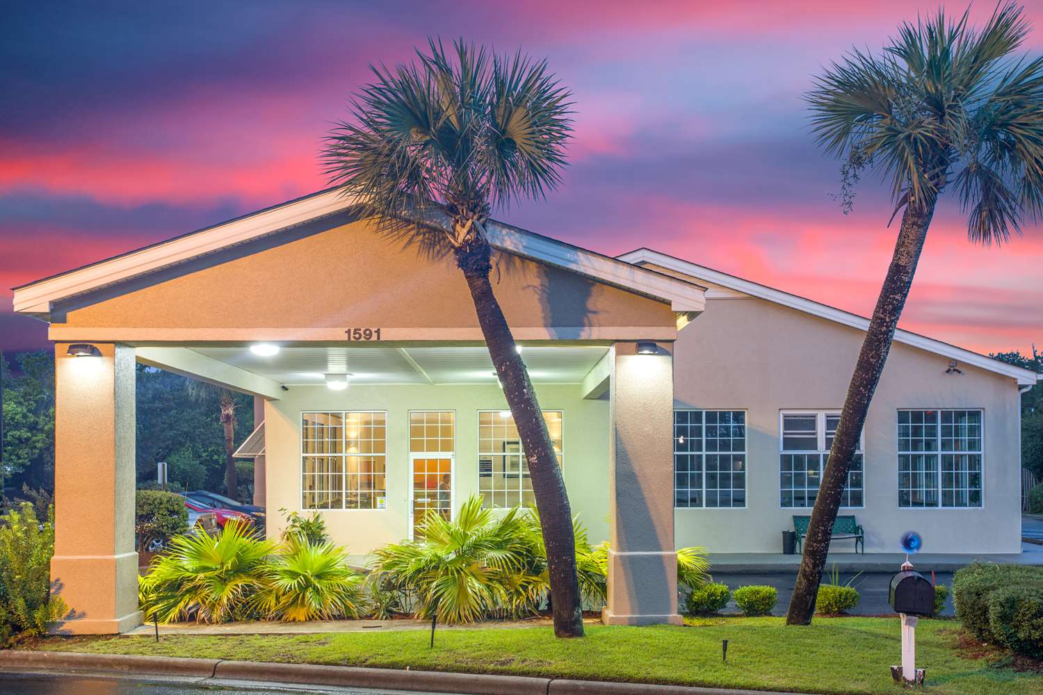 SureStay Hotel by Best Western North Myrtle Beach 1/8