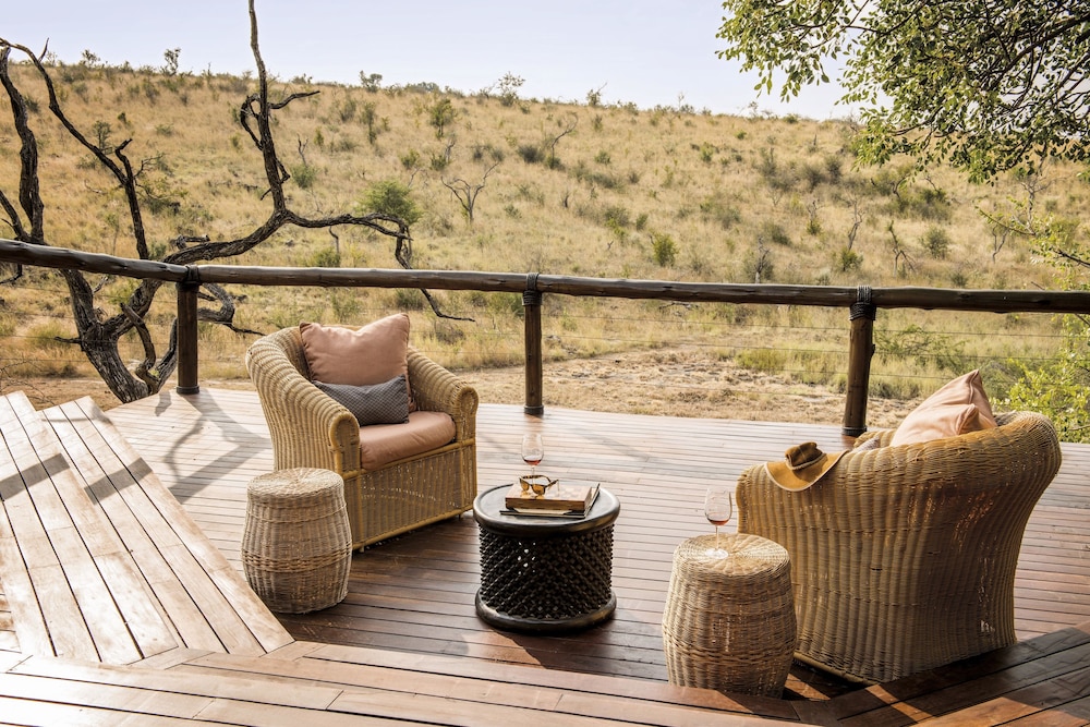 Tuningi Safari Lodge 18/50