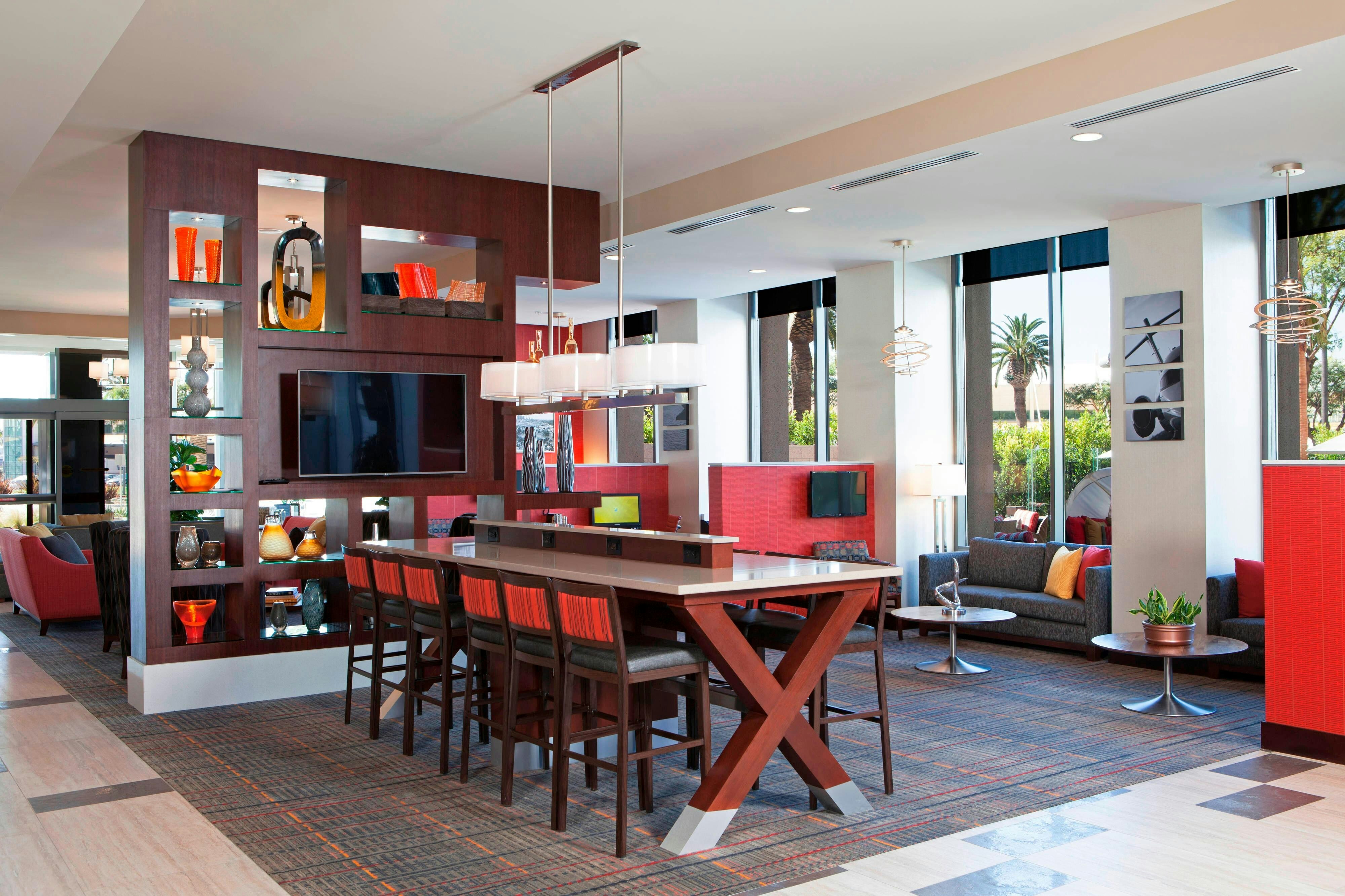 Residence Inn by Marriott Los Angeles LAX/Century Boulevard 33/51