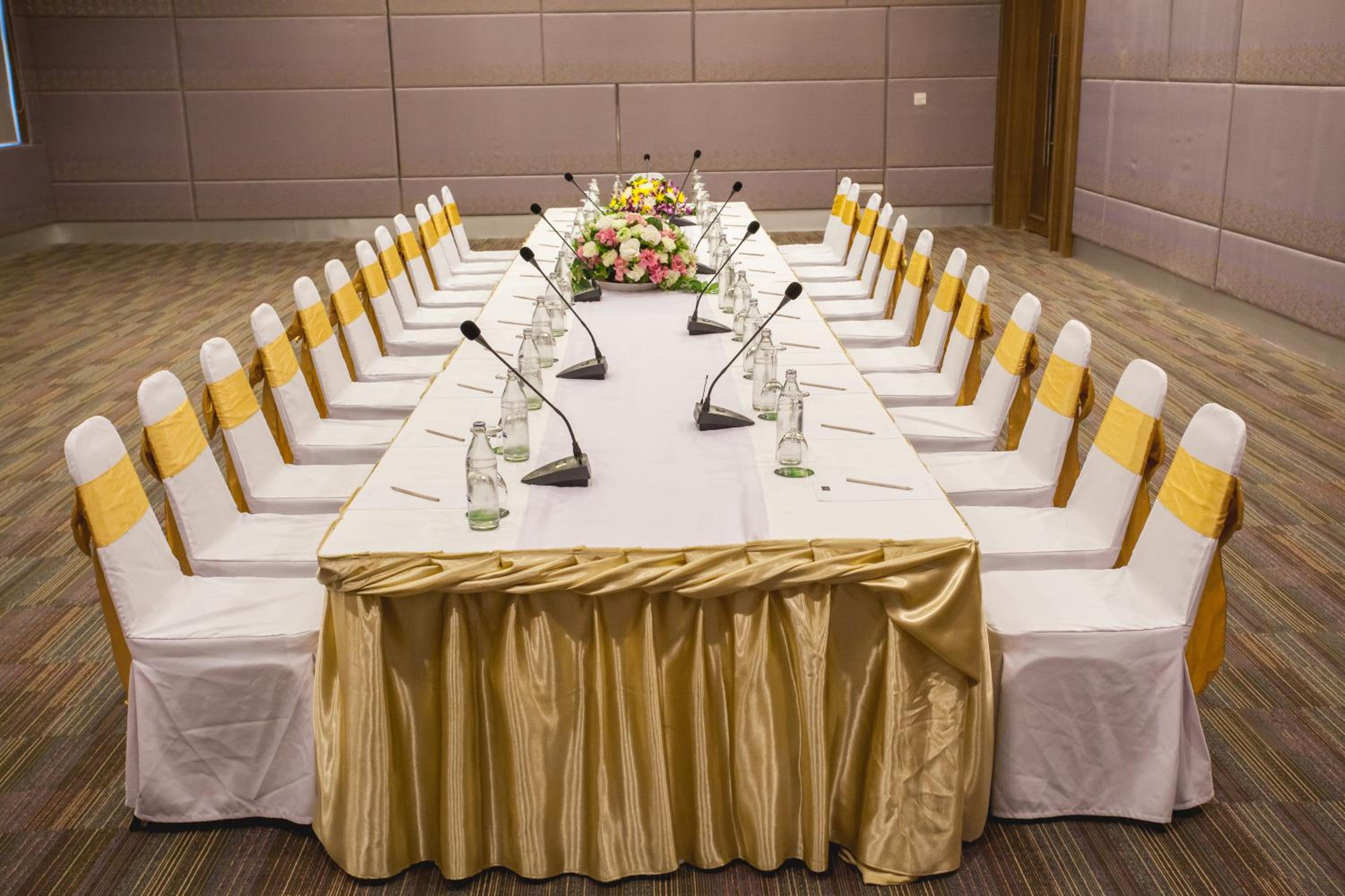 Royal Nakhara Hotel Nongkhai 36/50