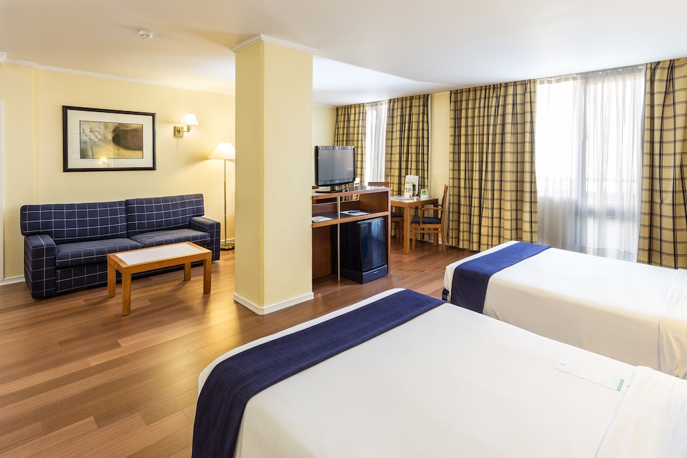 Holiday Inn Lisbon 20/77