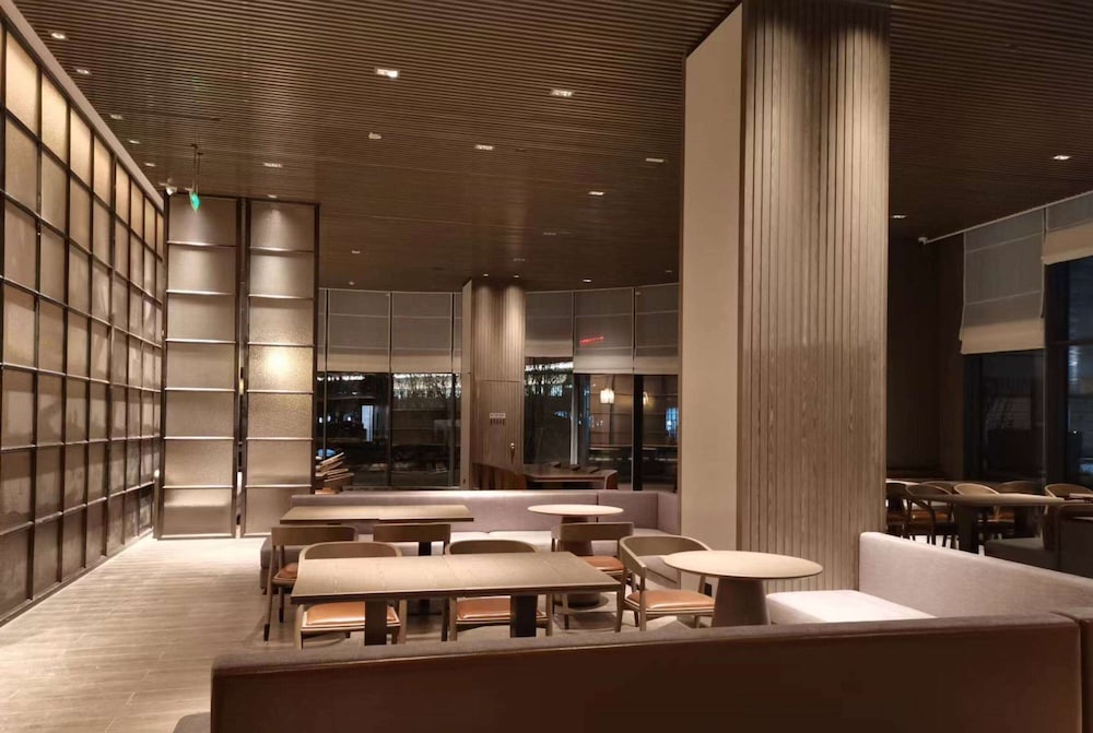 Wyndham Shanxi Xiaohe Xincheng 27/43