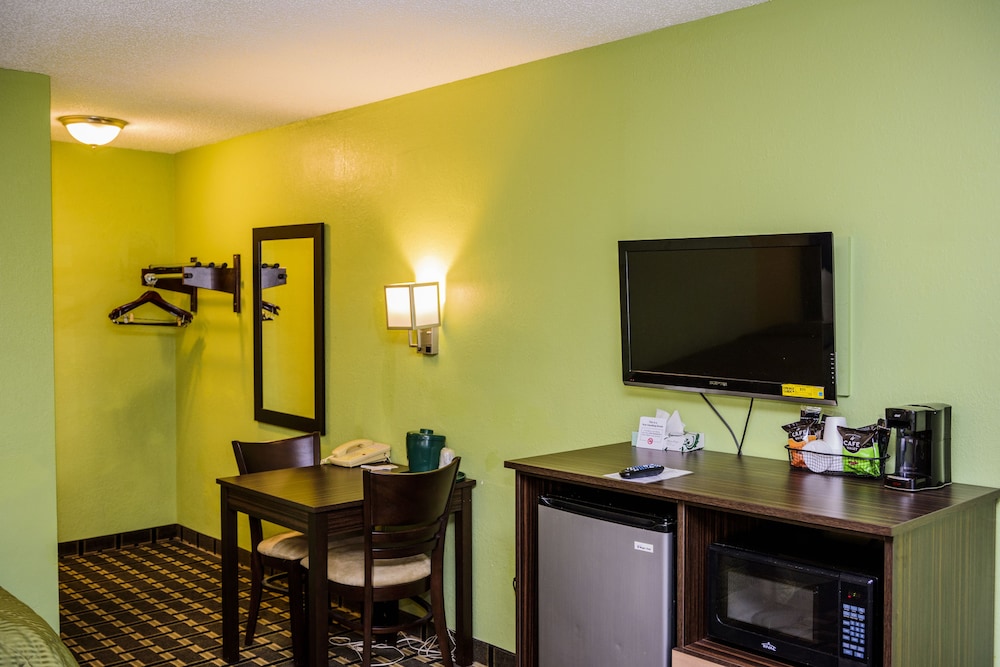 University Manor Inn 1/19