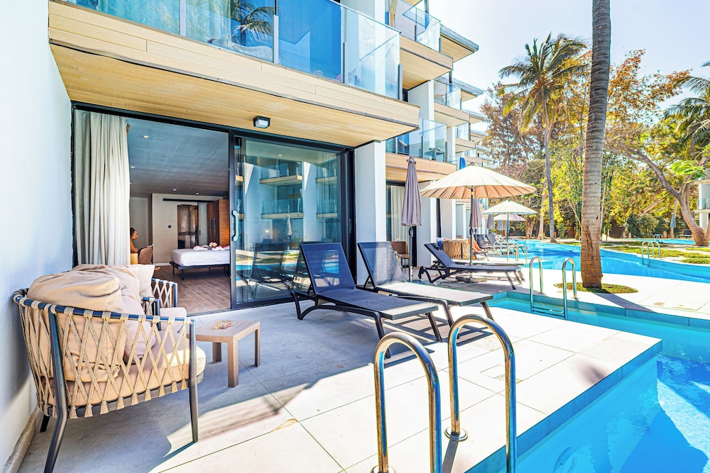 Kombo Beach Resort 20/50
