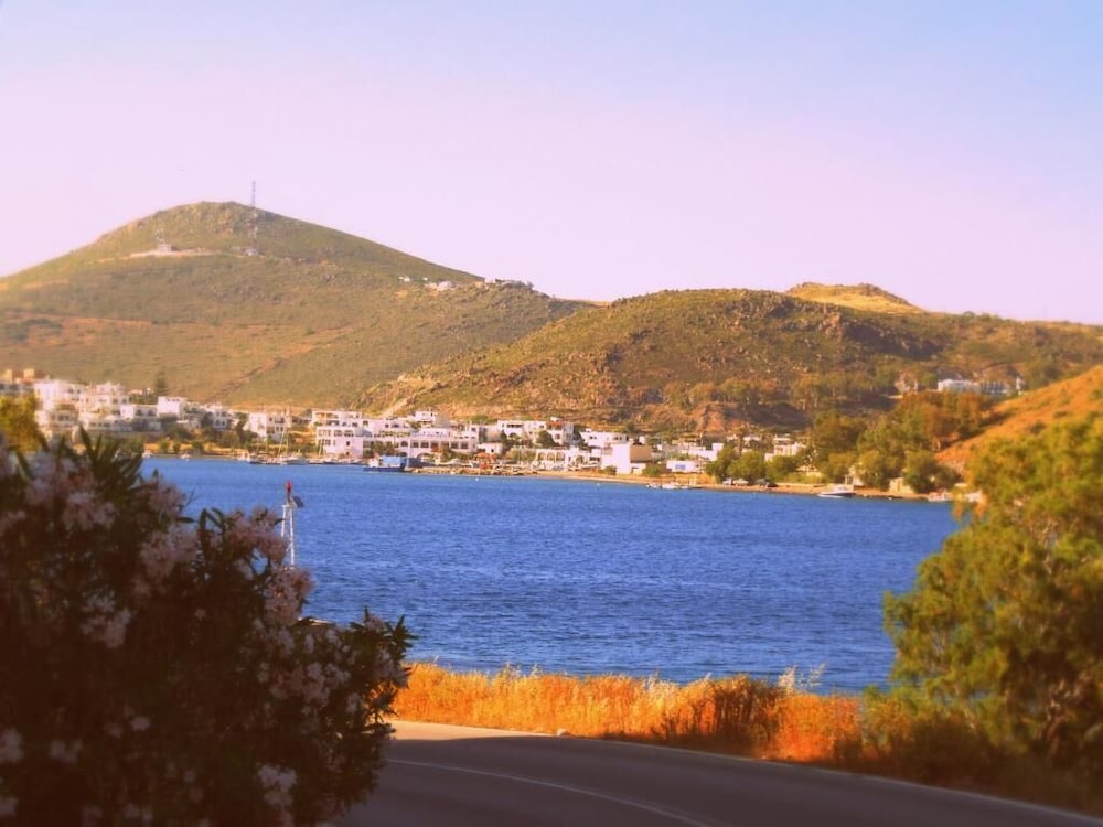 Blue Bay Hotel 49/63