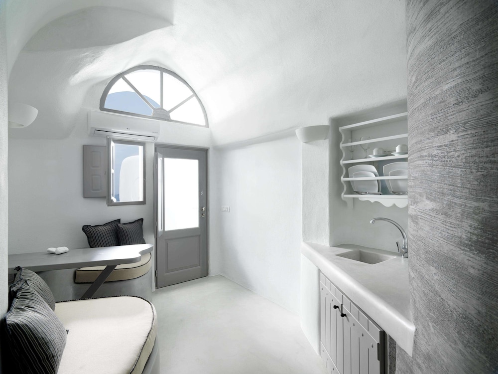 Tholos Resort 46/62