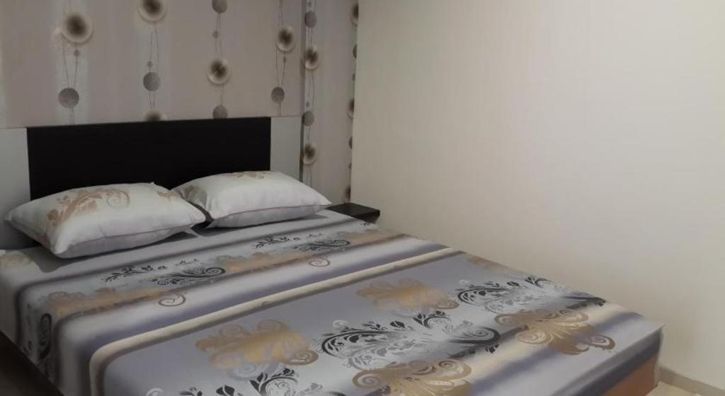 Deluxe, Double Bed