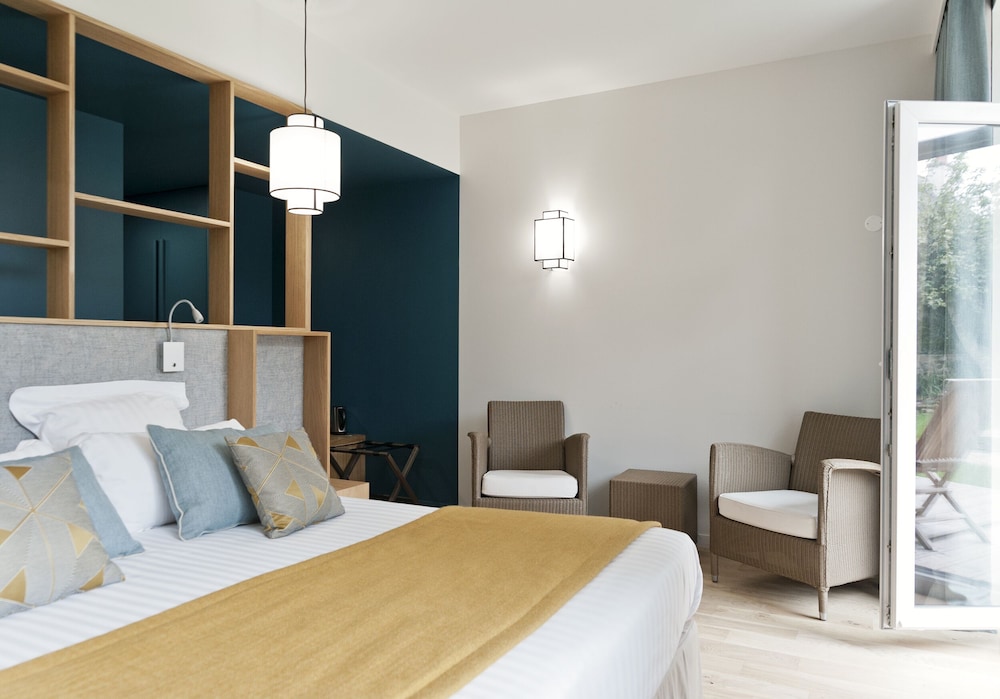 Hotel Les Costans the Originals Relais 7/50