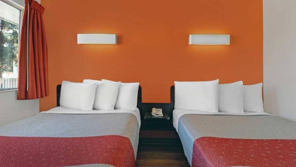 Super 8 by Wyndham San Jose 12/17