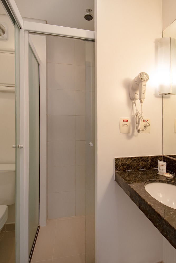 Hotel Express Vieiralves 48/50