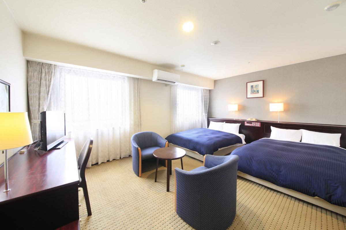 Superior, Twin Beds, Night View, Smoking