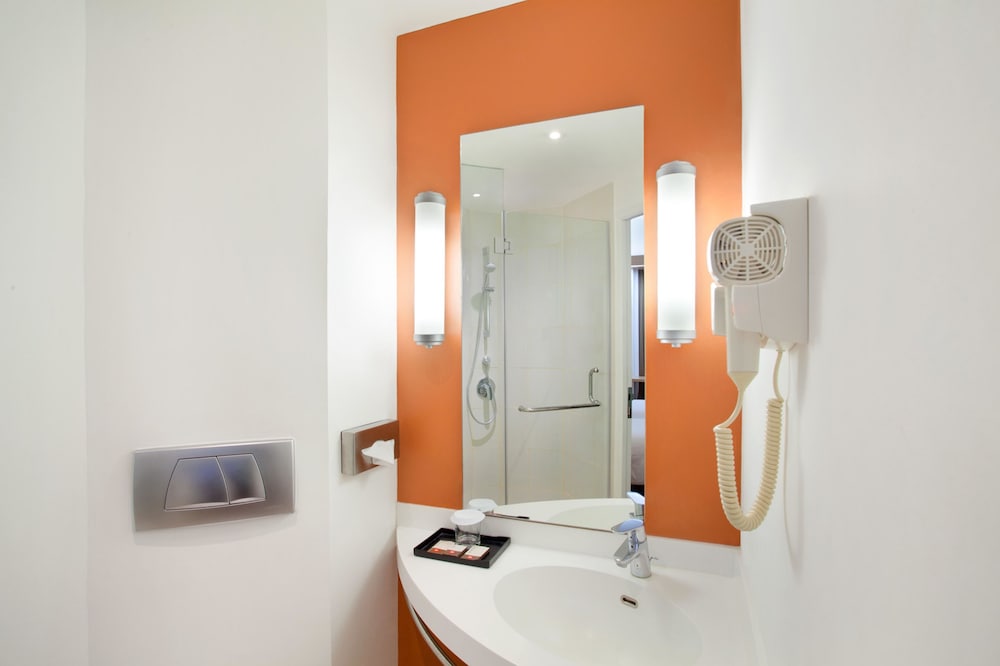 IBIS BANDUNG TRANS STUDIO 14/61