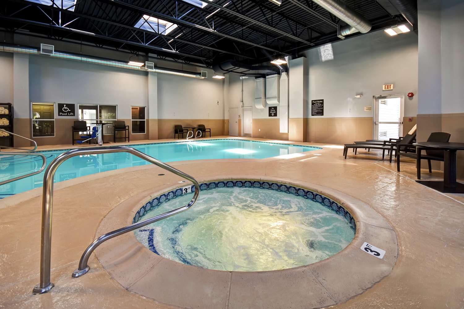 swimming pool spa