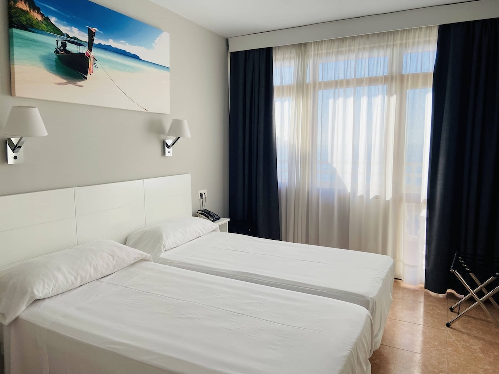 Hotel Los Jazmines 24/69