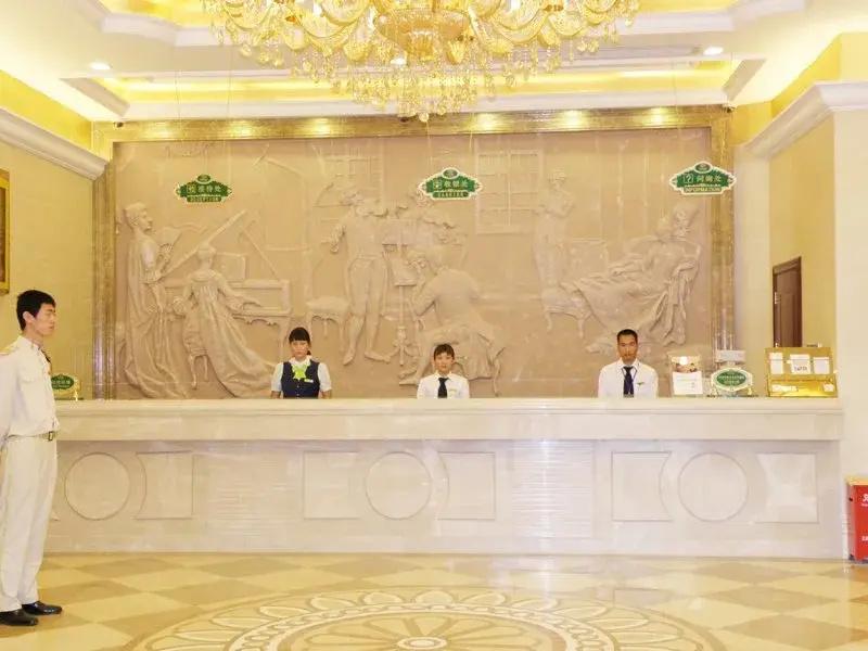 Vienna Hotel (Shenzhen Convention and Exhibition Center, Fuhai Qiaotou) 14/63