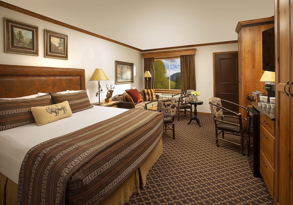 Parkway Inn 17/64