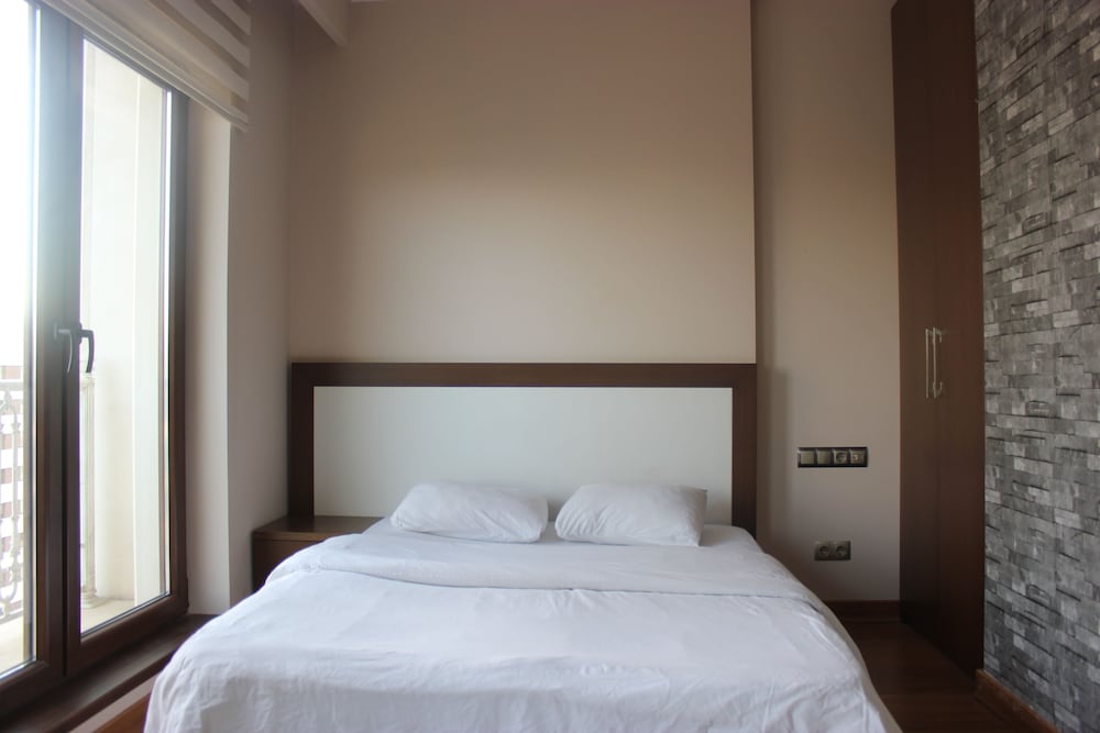 Ottoman Suites 29/50