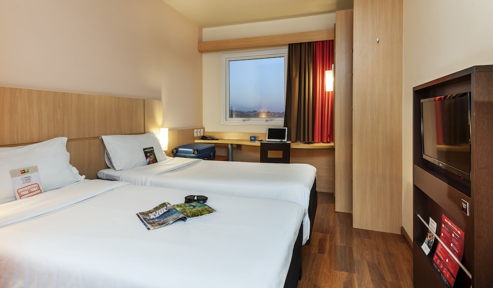 Ibis Ourinhos 12/62