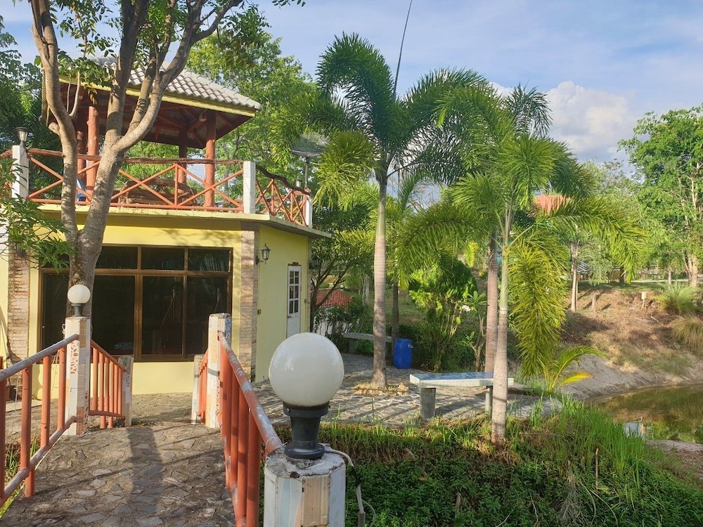 Suan Phueng Pa Wai Resort 48/50