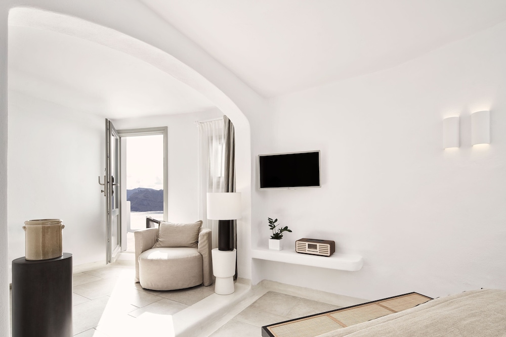 Charisma Suites 47/62