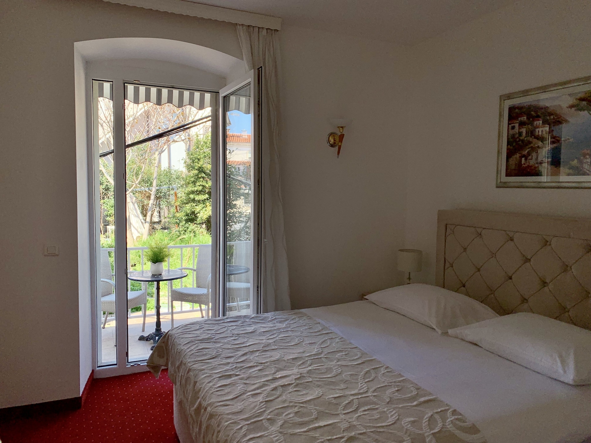 SUITE, BALCONY