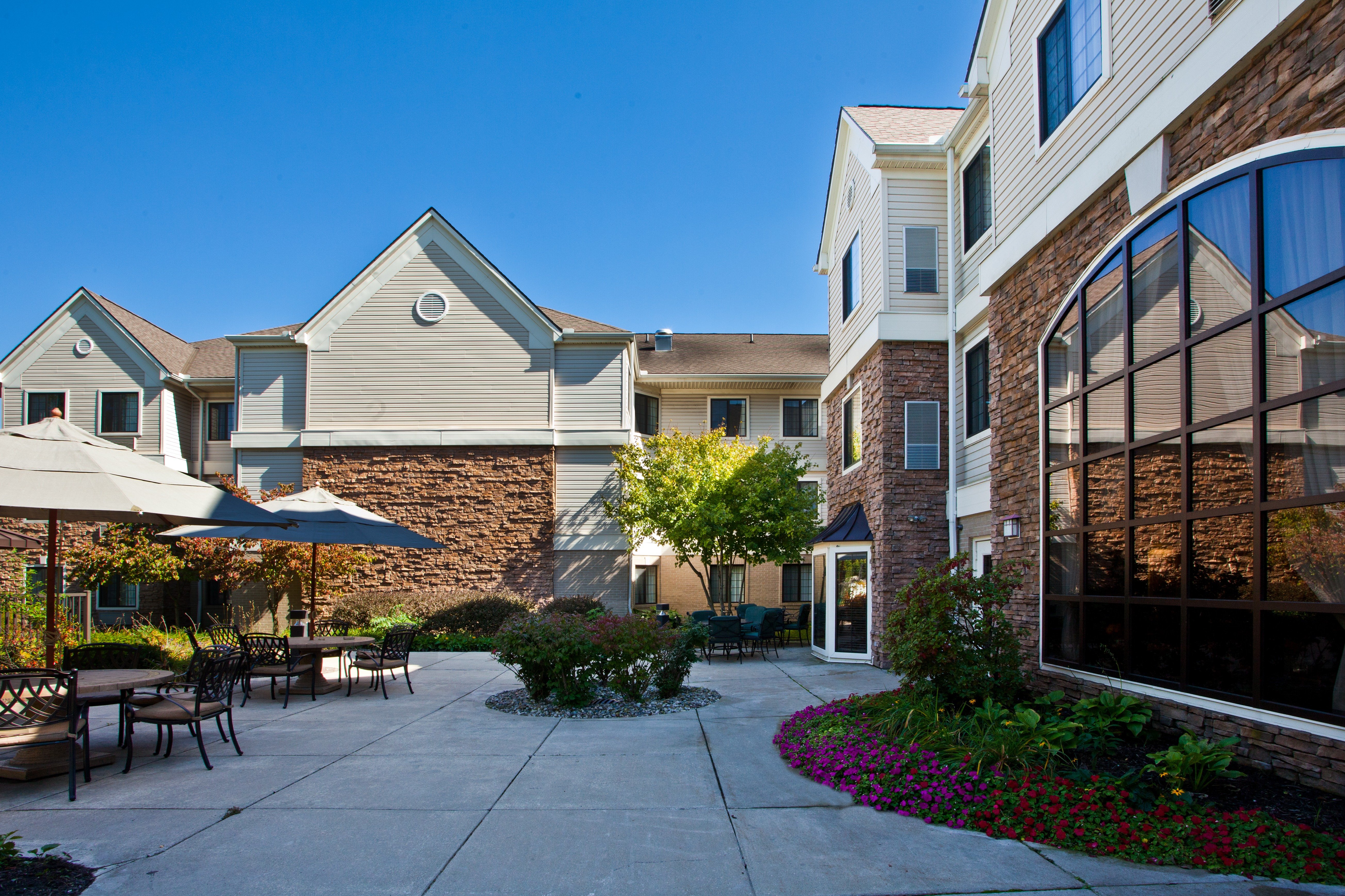 Staybridge Suites Detroit-Utica 50/58