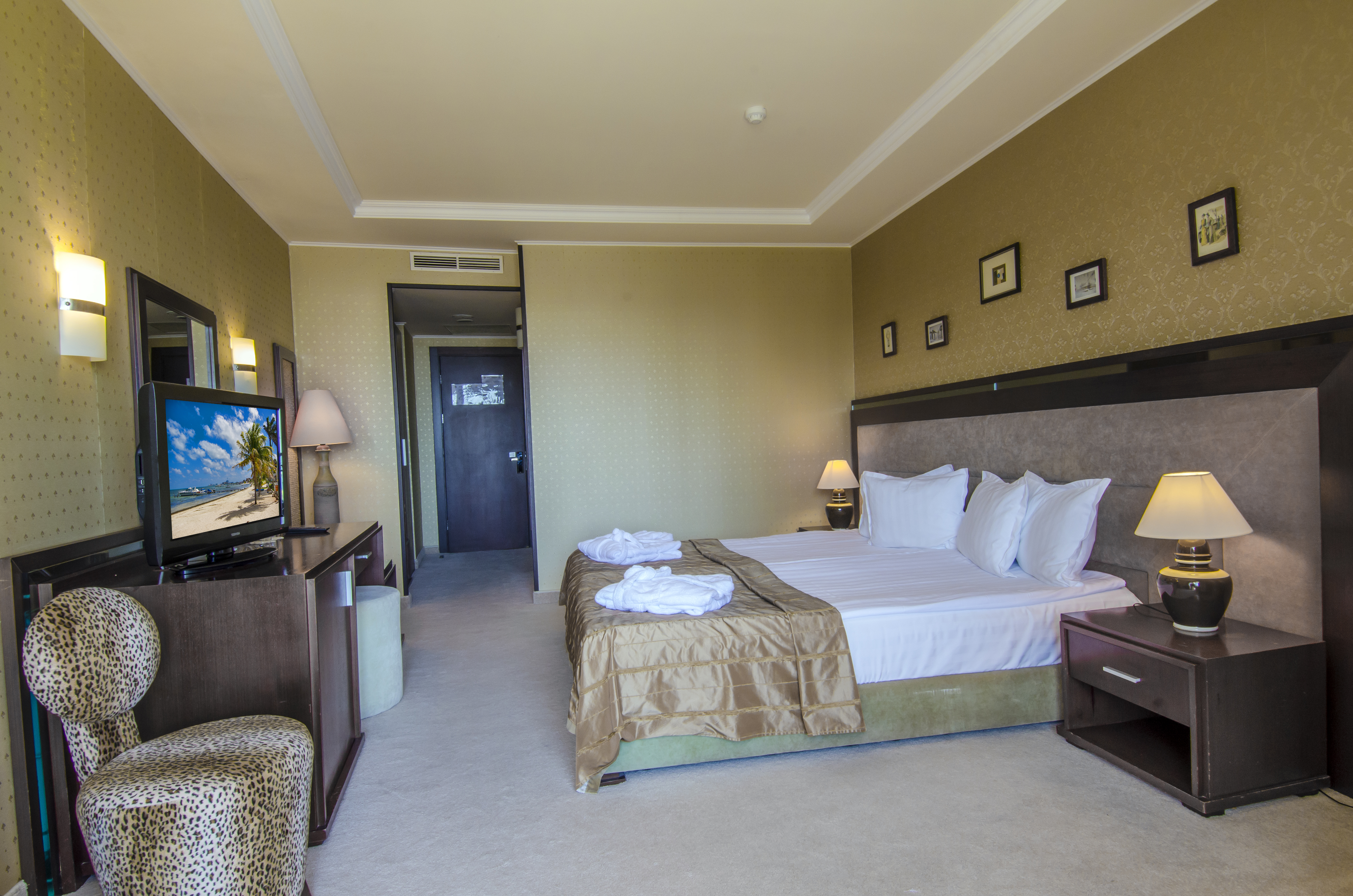 Admiral Hotel 10/36