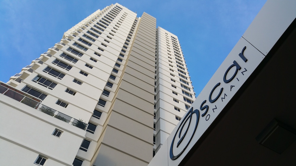 Oscar on Main Resort photo4
