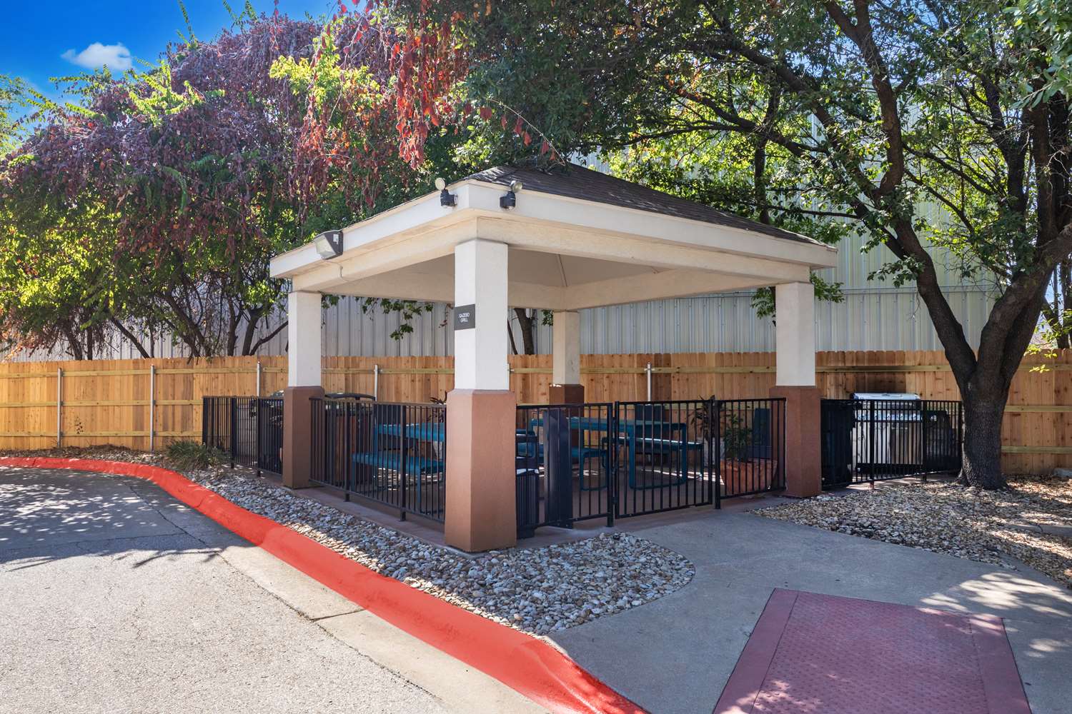 Sonesta Simply Suites Austin South 4/20