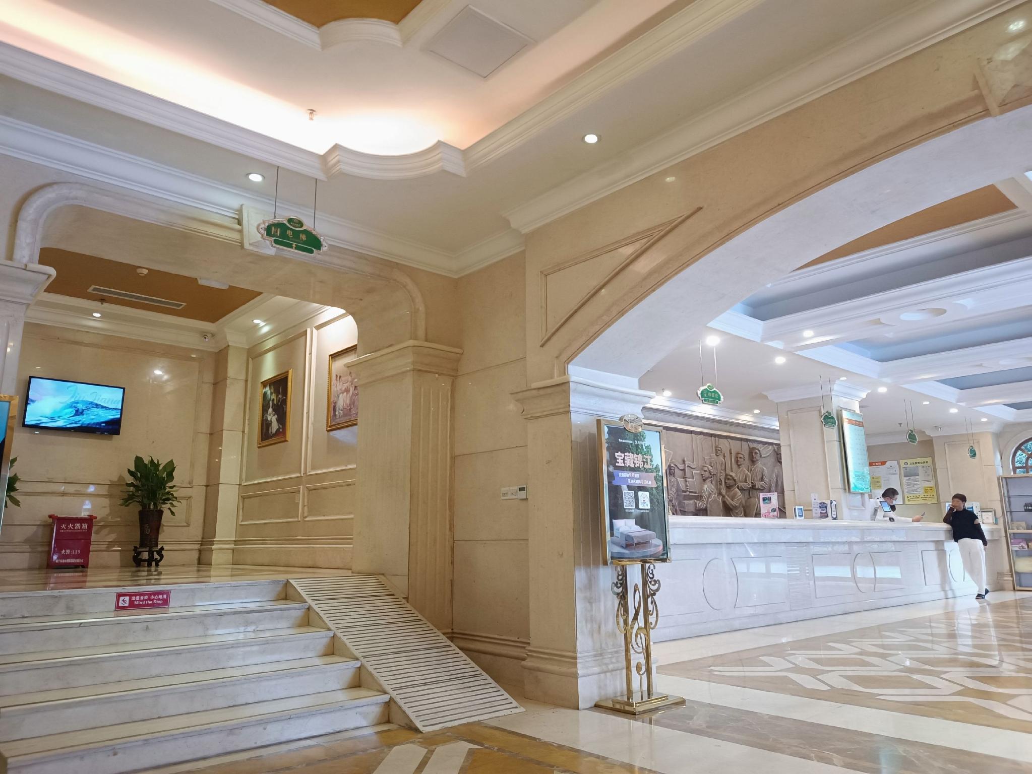 Vienna Hotel (Guilin Wanfu Square) 9/45