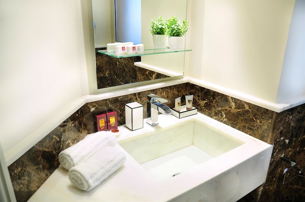 Nerva Boutique Hotel 35/72