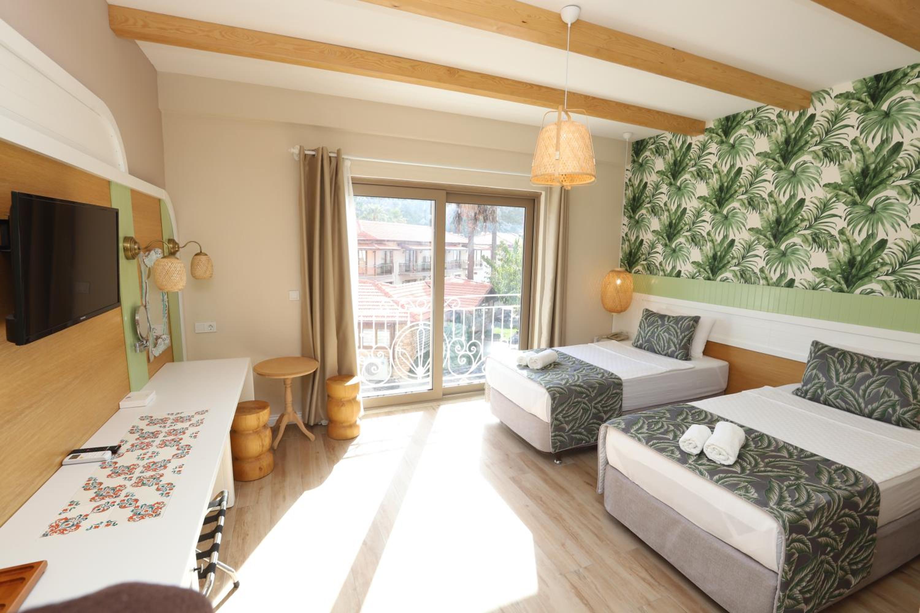Room, Double or Twin Bed