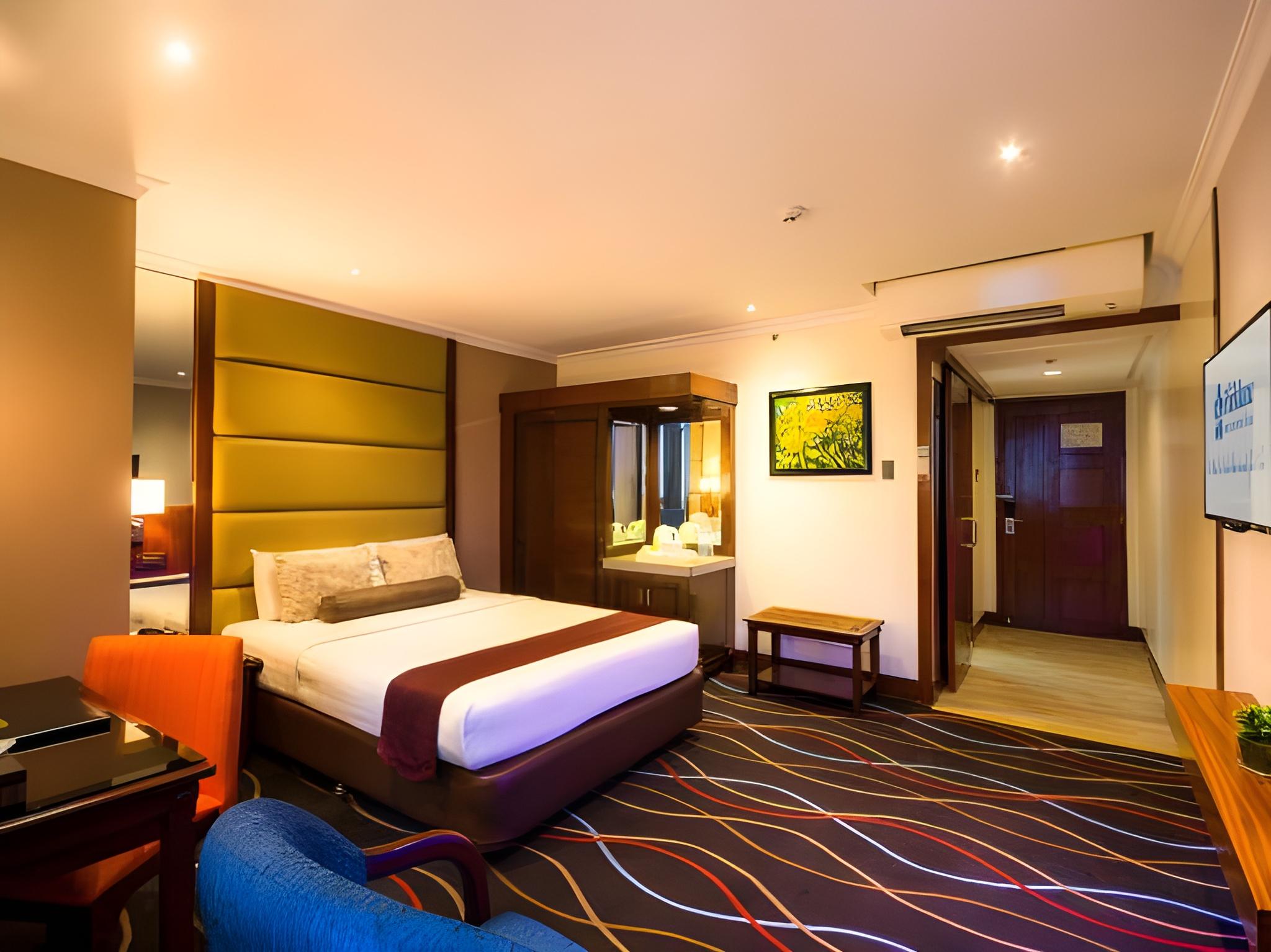 Parklane, King Bed