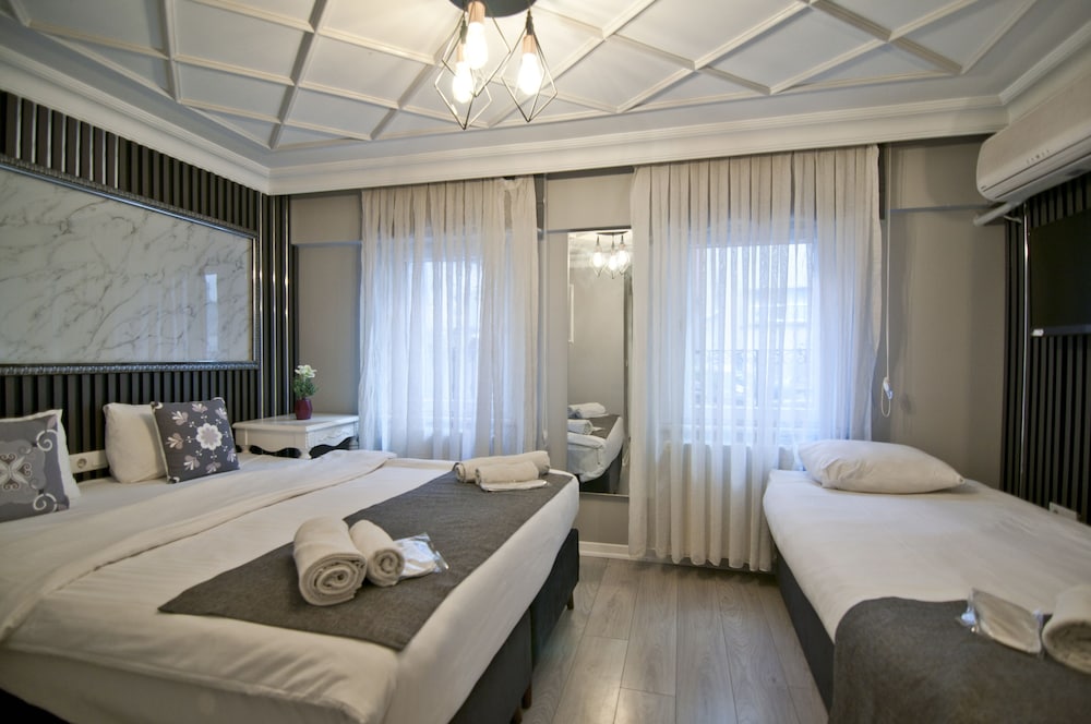 Nova City Hotel 28/85